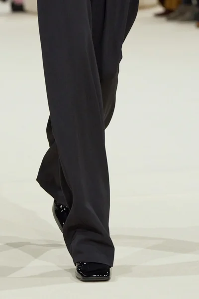 Look 5